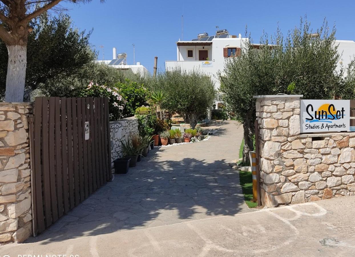Appartement Sunset And For Adults Over 21 Only Náousa